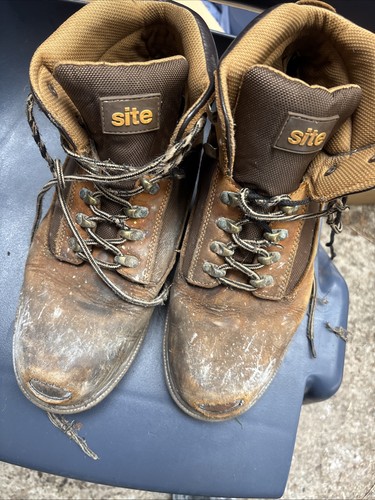 Site size well worn work - 11,