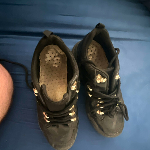 Black low top - low,