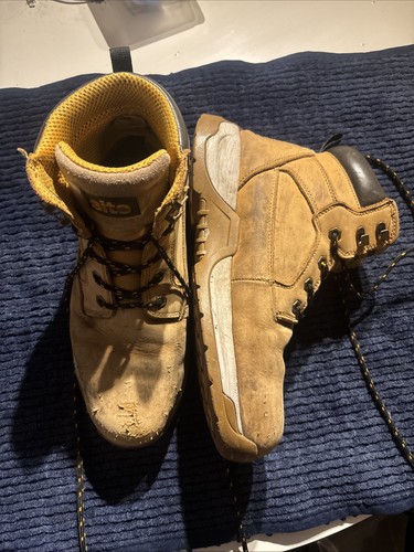 Men well worn site work - worn,