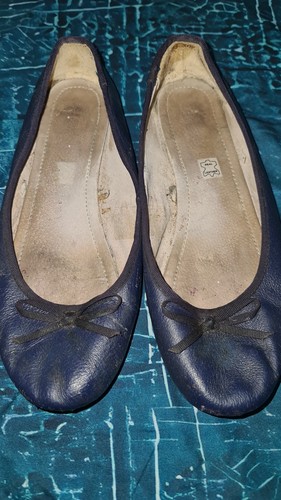 Good condition blue - condition,