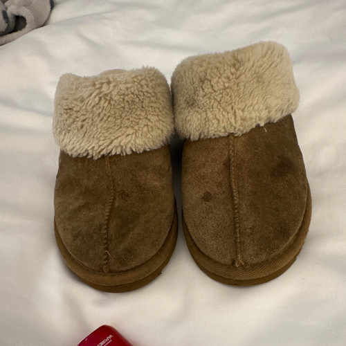 Well worn slippers.