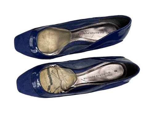 Well worn size suede - worn, court