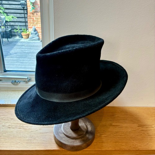Women vintage black felt - women’s,