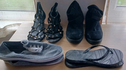 Lot pairs ladies shoes - lot,