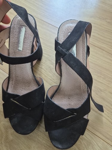 Well worn black suede - worn,
