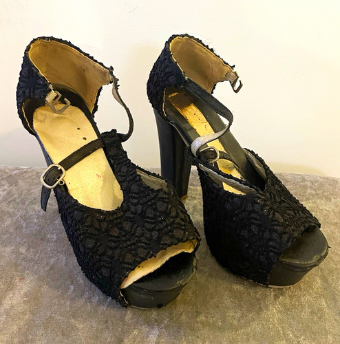 Petite feet size well - 1,