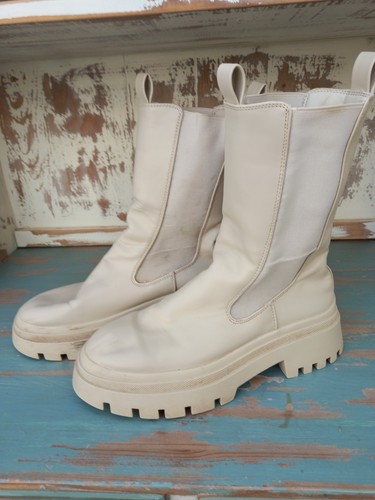 Well worn beige - beige, chunky