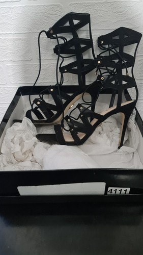 Good condition lipsy black - good,