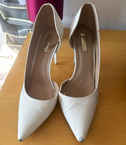 Well worn white - worn, toe