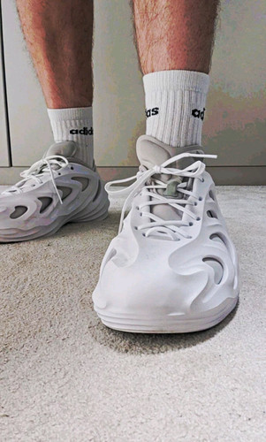 Heavily used worn - heavily, adifom