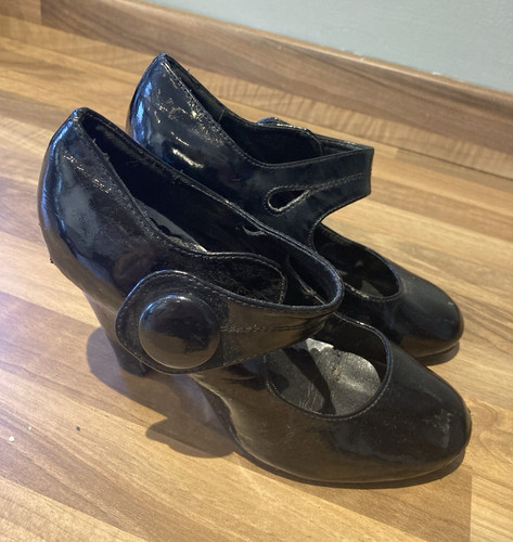Petite feet size well - uk, 1