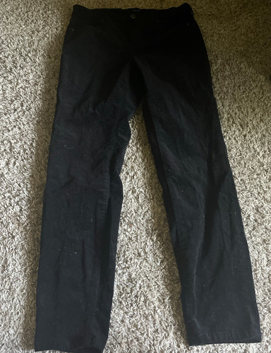 Well worn size black - 6/28,