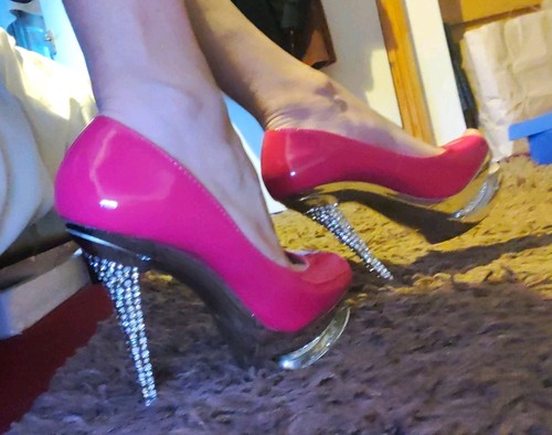Pink rhinestone court stiletto - pink,