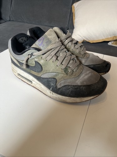 Well worn nike air - well, size